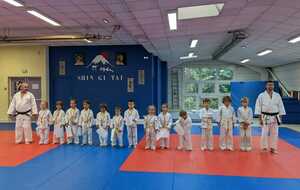 Remise des ceintures et diplômes pour les baby judo